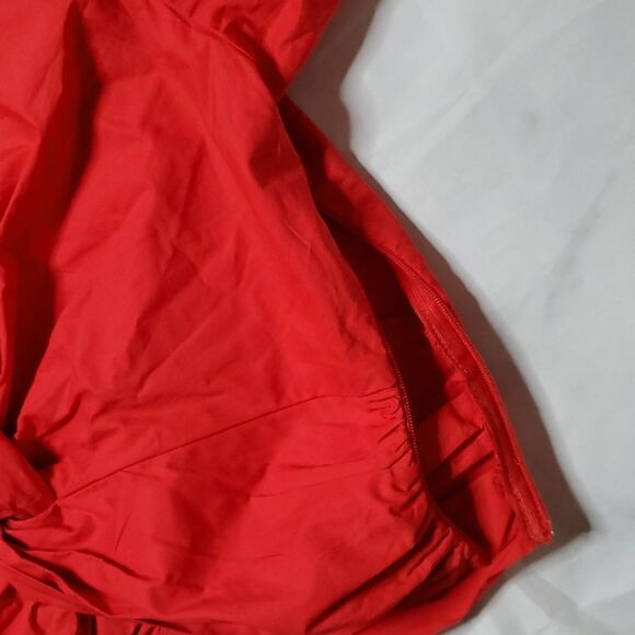 4/$20 English Factory Red Crop Puff Sleeve Top - Picture 4 of 5